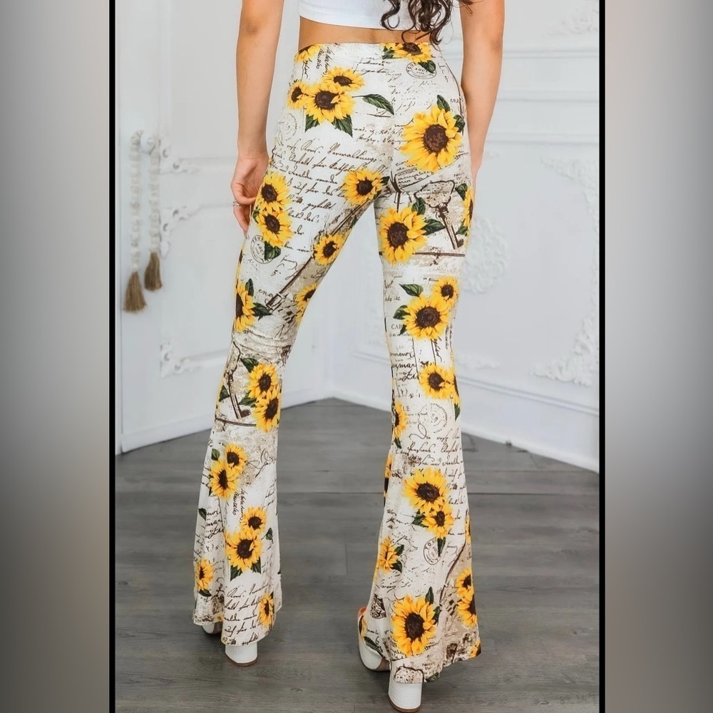 Floral Sunflower Print Flare Pants - Picture 5 of 6